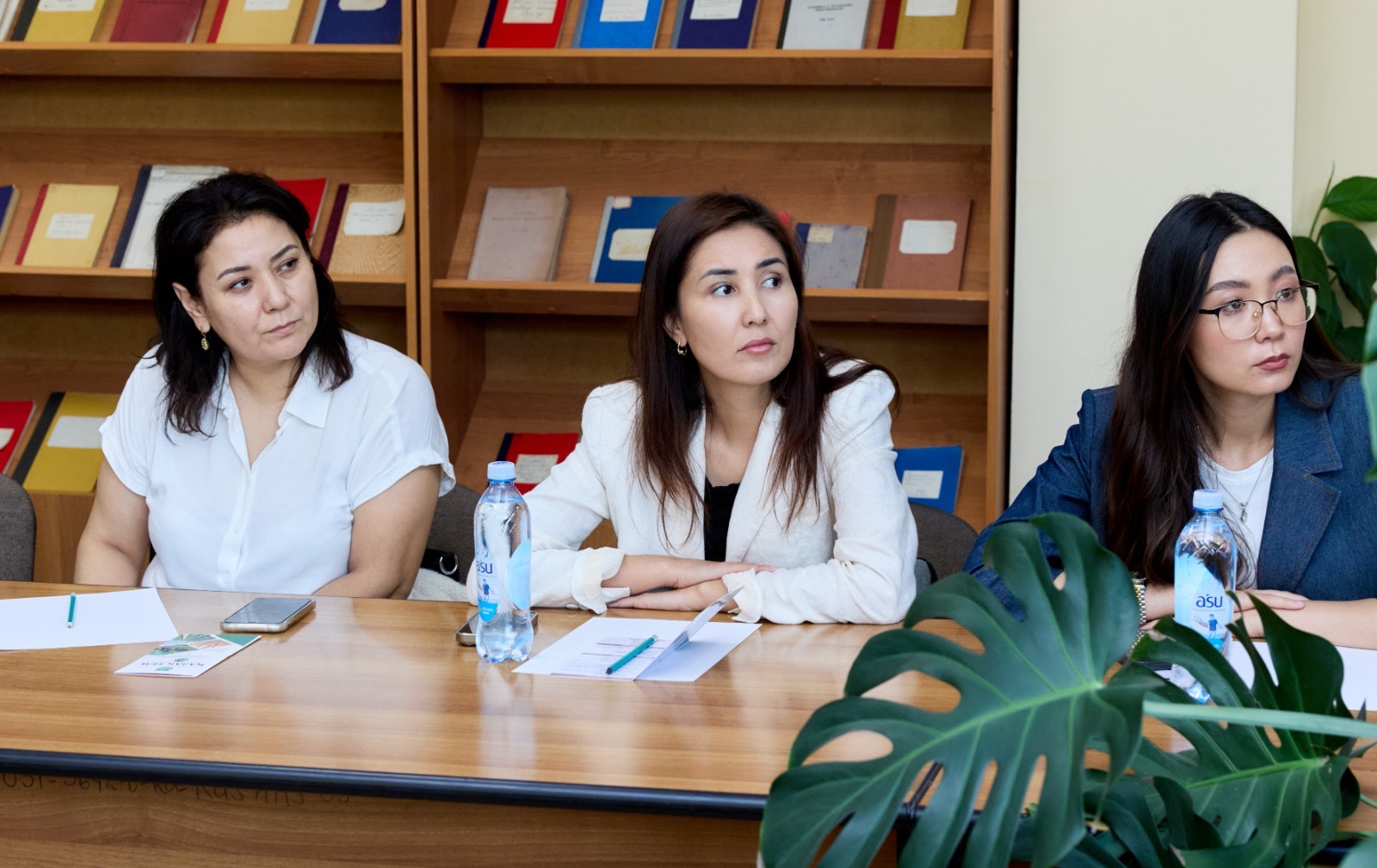 KazNARU PRESENTS NEW TEXTBOOK FOR PROFESSIONALLY ORIENTED KAZAKH LANGUAGE LEARNING