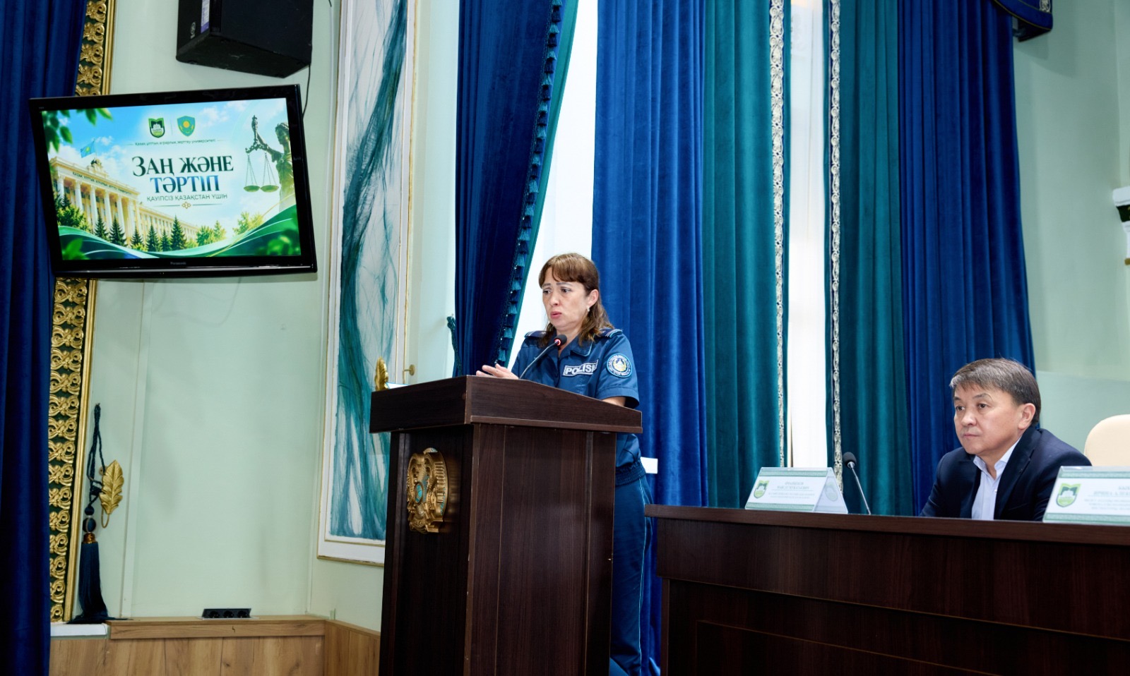 KazNARU СТУДЕНТТЕРІНЕ ЗАҢ МЕН ТӘРТІПТІҢ МАҢЫЗЫ ТҮСІНДІРІЛДІ