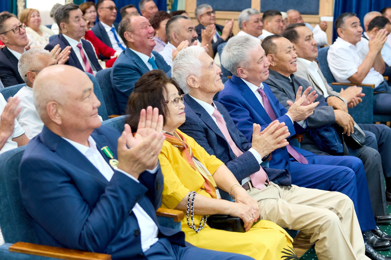 KazNARU ТҮЛЕКТЕРІ 40 ЖЫЛДЫҚ КЕЗДЕСУДЕ БАС ҚОСТЫ
