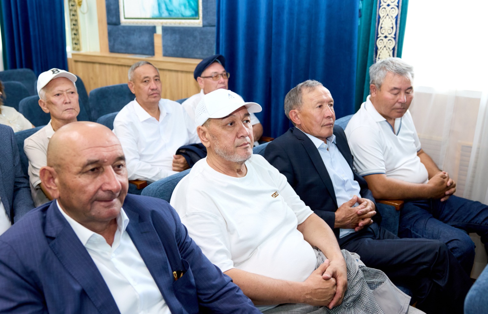 KazNARU ТҮЛЕКТЕРІ 40 ЖЫЛДЫҚ КЕЗДЕСУДЕ БАС ҚОСТЫ