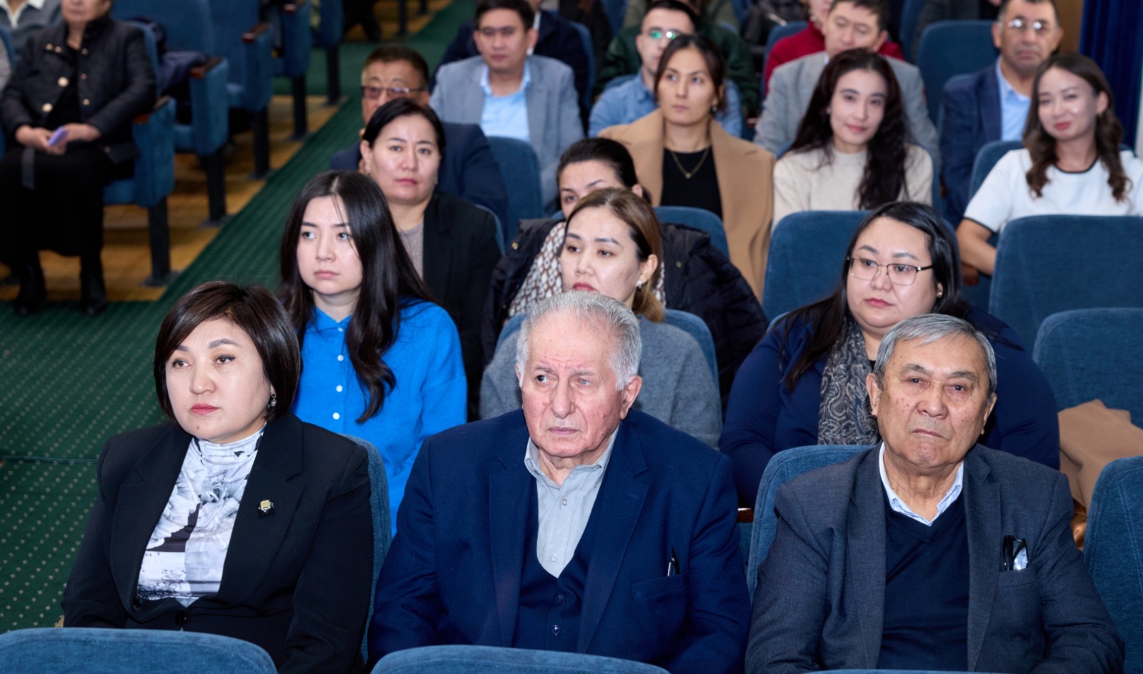 KazNARU ОҚЫТУШЫЛАРДЫҢ ЦИФРЛЫҚ ҚҰЗЫРЕТТЕРІН ДАМЫТУДА: CHATGPT.EDU БОЙЫНША СЕМИНАР ӨТТІ