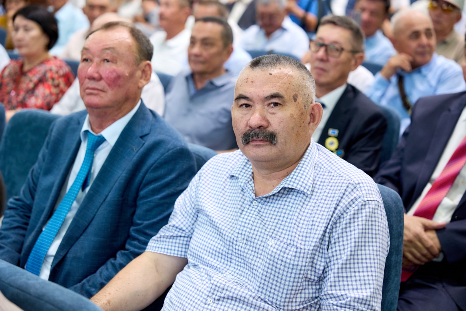 KazNARU ТҮЛЕКТЕРІ 40 ЖЫЛДЫҚ КЕЗДЕСУДЕ БАС ҚОСТЫ