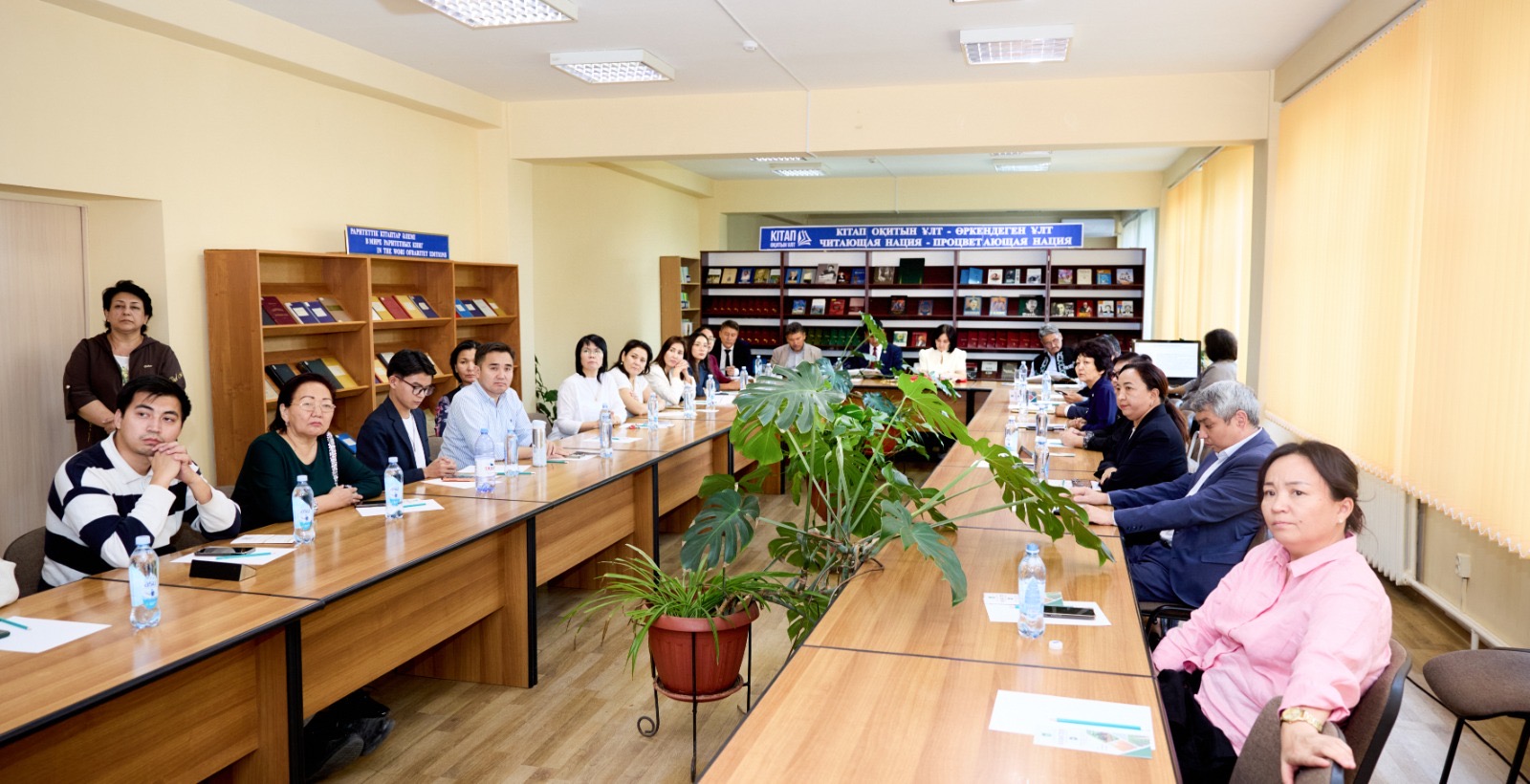 KazNARU PRESENTS NEW TEXTBOOK FOR PROFESSIONALLY ORIENTED KAZAKH LANGUAGE LEARNING