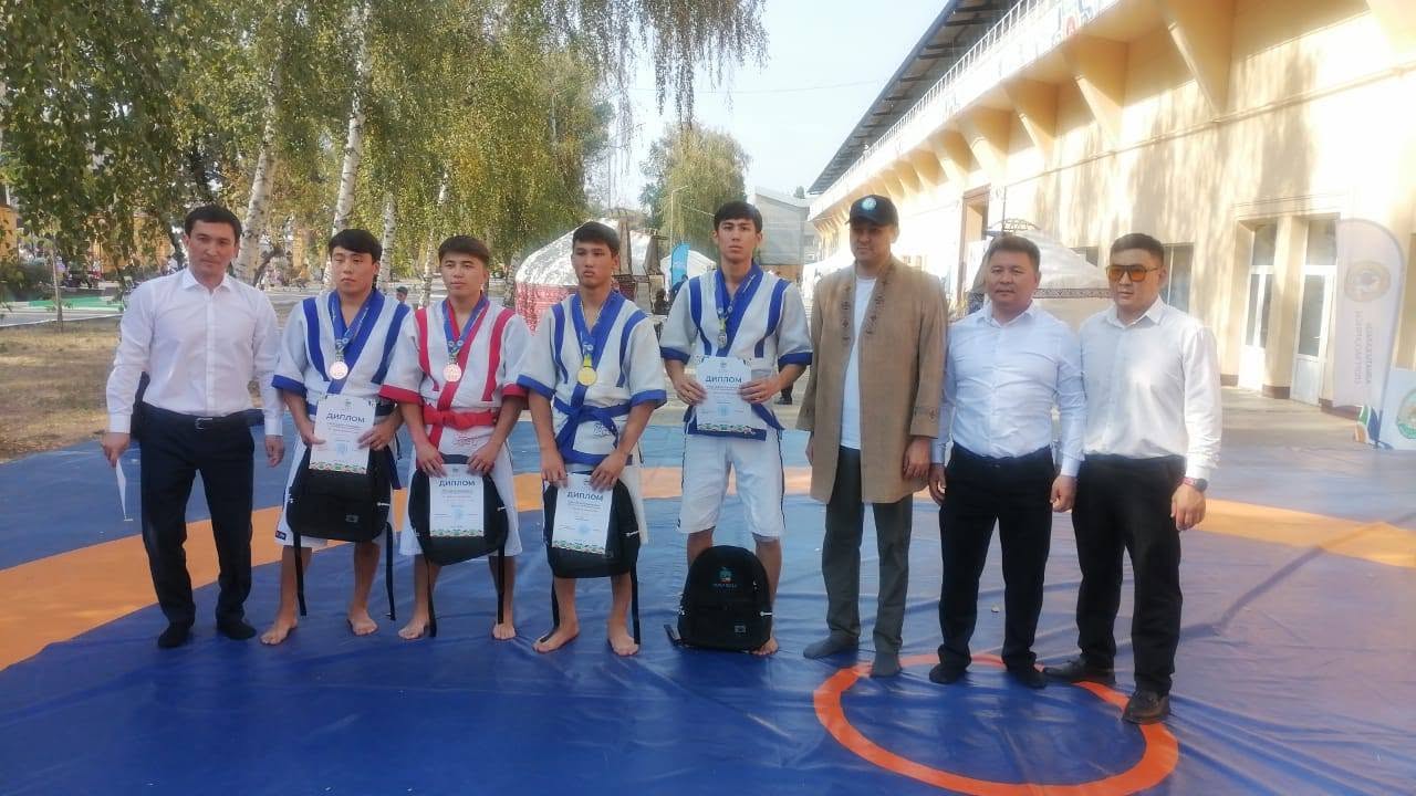 KazNARU БІЛІМГЕРЛЕРІ ҚАЗАҚ КҮРЕСІНЕН ЖҮЛДЕЛІ ОРЫНДАРҒА ИЕ БОЛДЫ