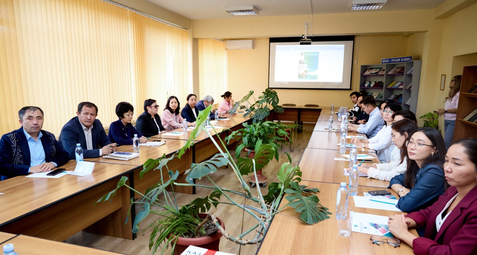 KazNARU PRESENTS NEW TEXTBOOK FOR PROFESSIONALLY ORIENTED KAZAKH LANGUAGE LEARNING