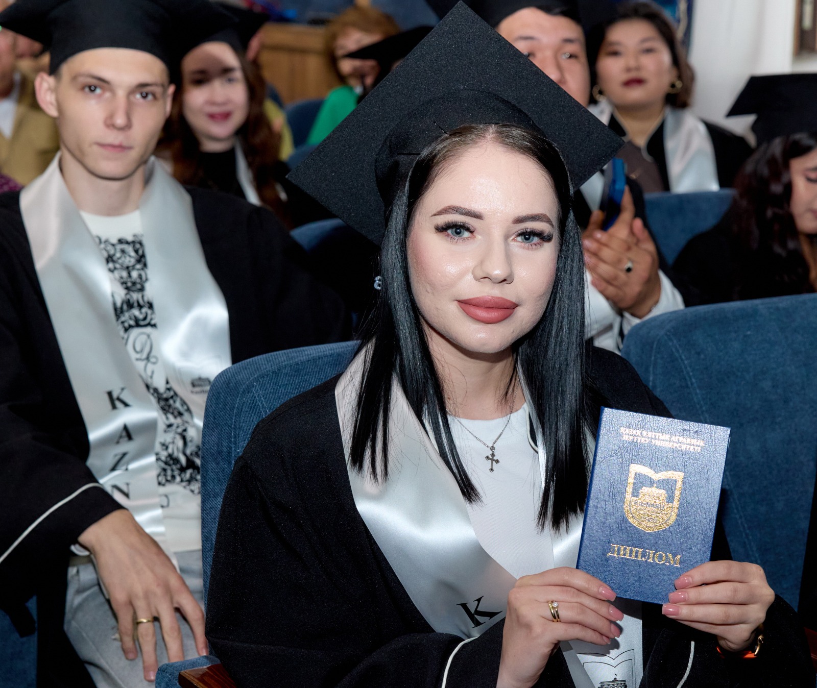 KazNARU-да «ВЕТЕРИНАРИЯ ЖӘНЕ ЗООИНЖЕНЕРИЯ» ФАКУЛЬТЕТІНІҢ ТҮЛЕКТЕРІНЕ ДИПЛОМ ТАБЫСТАЛДЫ